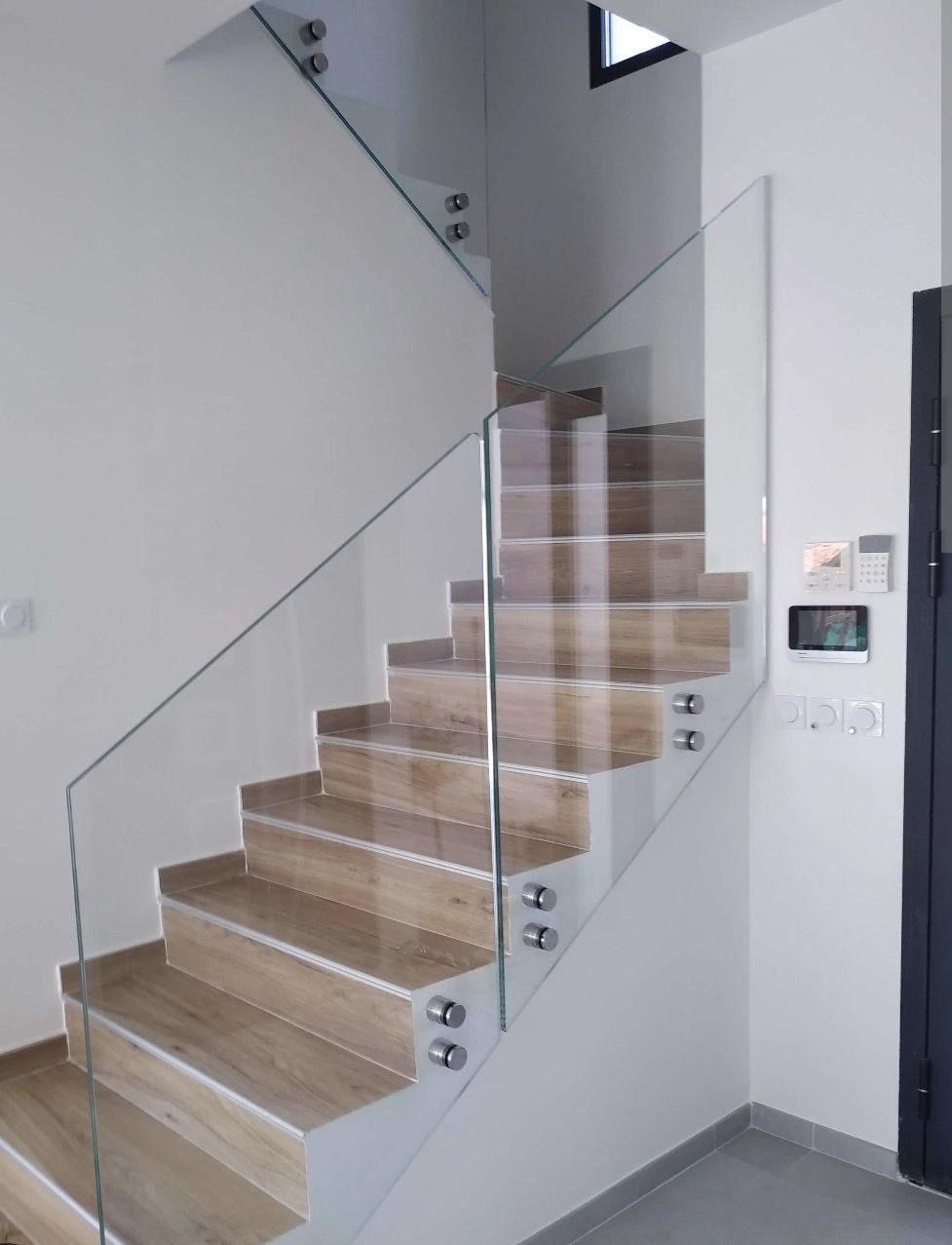 Baranda de vidrio para escalera