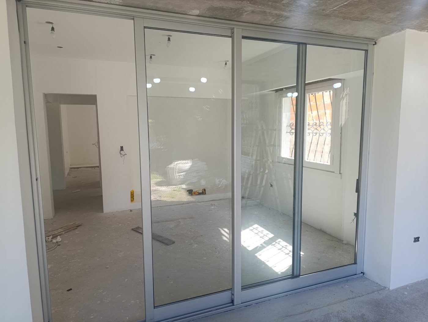 Corrediza de aluminio natural