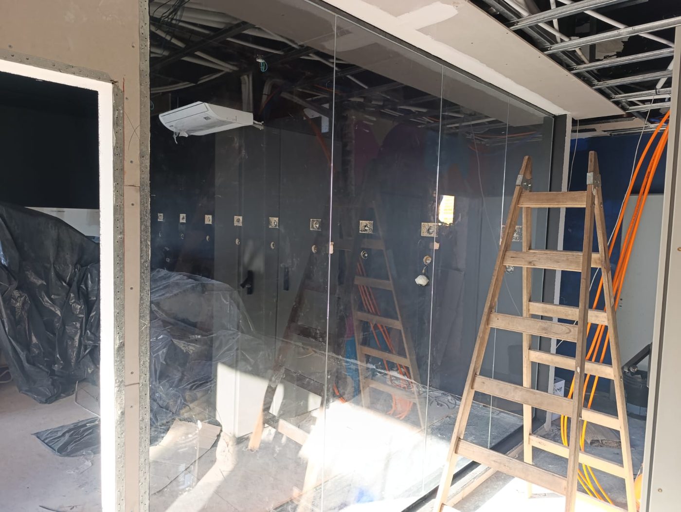 Reposición de vidrios templados interiores